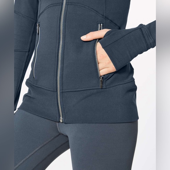 Lululemon Contour Jacket in Nocturnal Teal - Picture 3 of 5